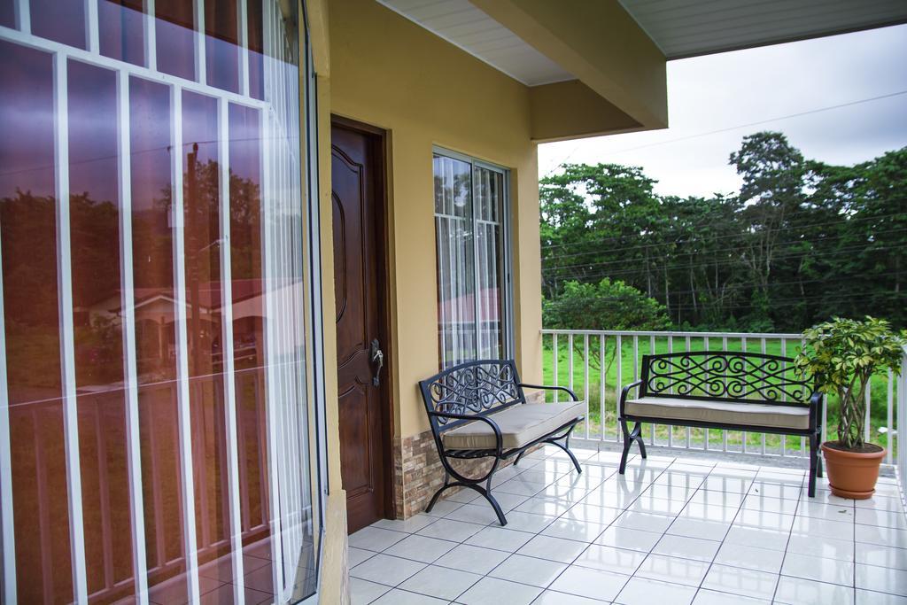 Apartamentos Valle Del Volcan La Fortuna Exteriér fotografie