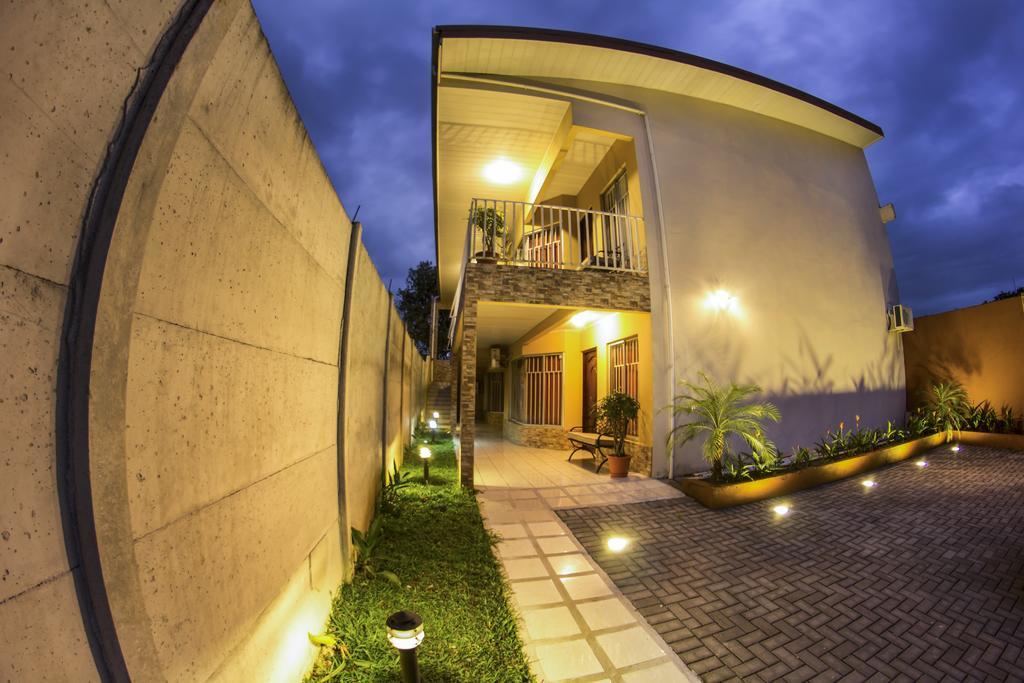 Apartamentos Valle Del Volcan La Fortuna Exteriér fotografie